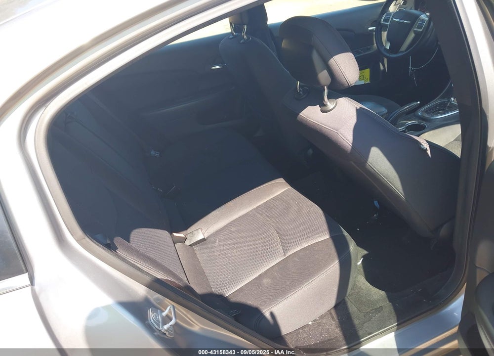 2013 CHRYSLER 200 VIN: 1C3CCBBB6DN695208