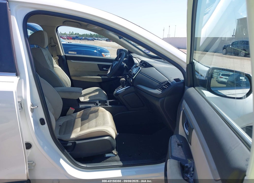 2018 HONDA CR-V LX VIN: 2HKRW5H39JH418322