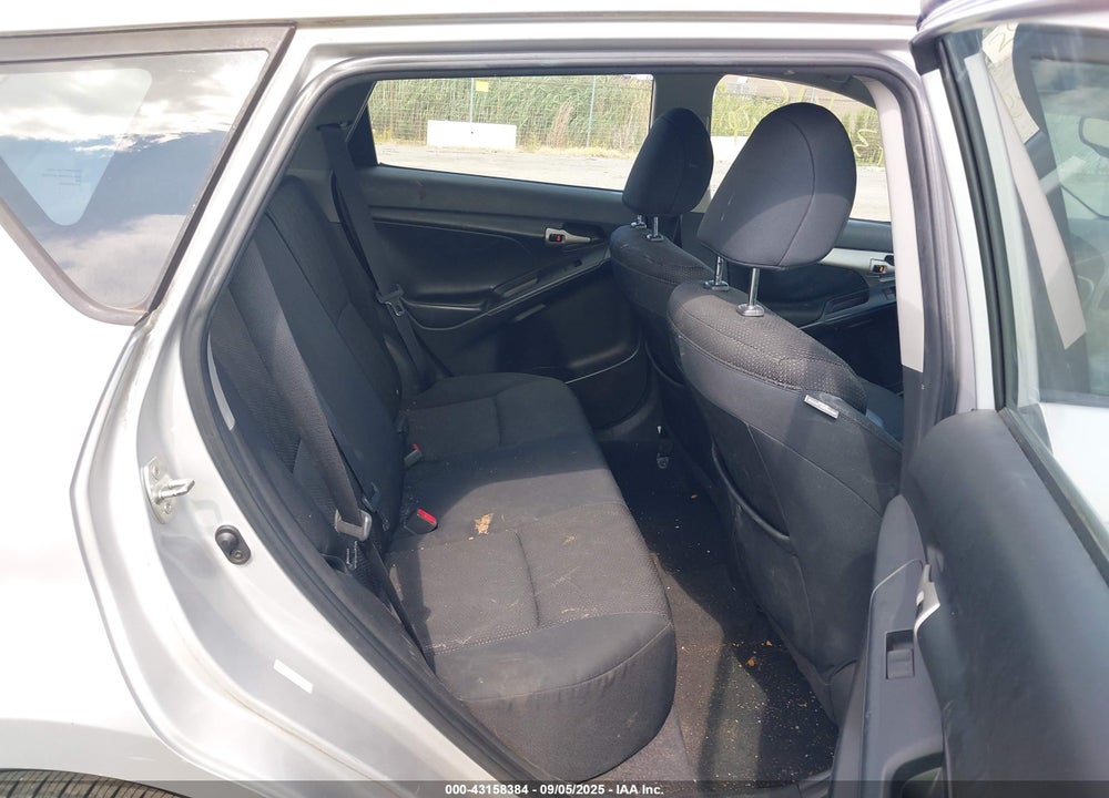 2010 PONTIAC VIBE VIN: 5Y2SP6E04AZ417442