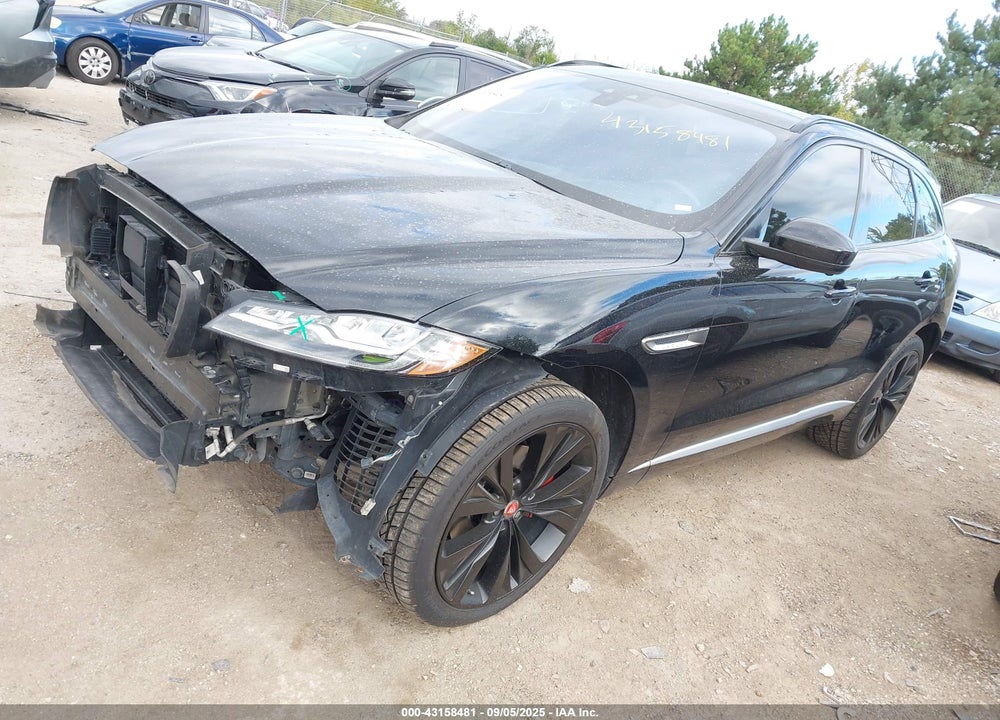 2017 JAGUAR F-PACE VIN: SADCM2BV5HA083652
