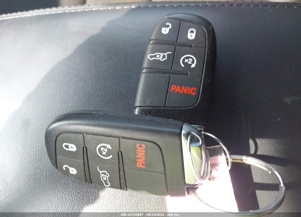 2020 JEEP GRAND CHEROKEE VIN: 1C4RJFAG1LC239370