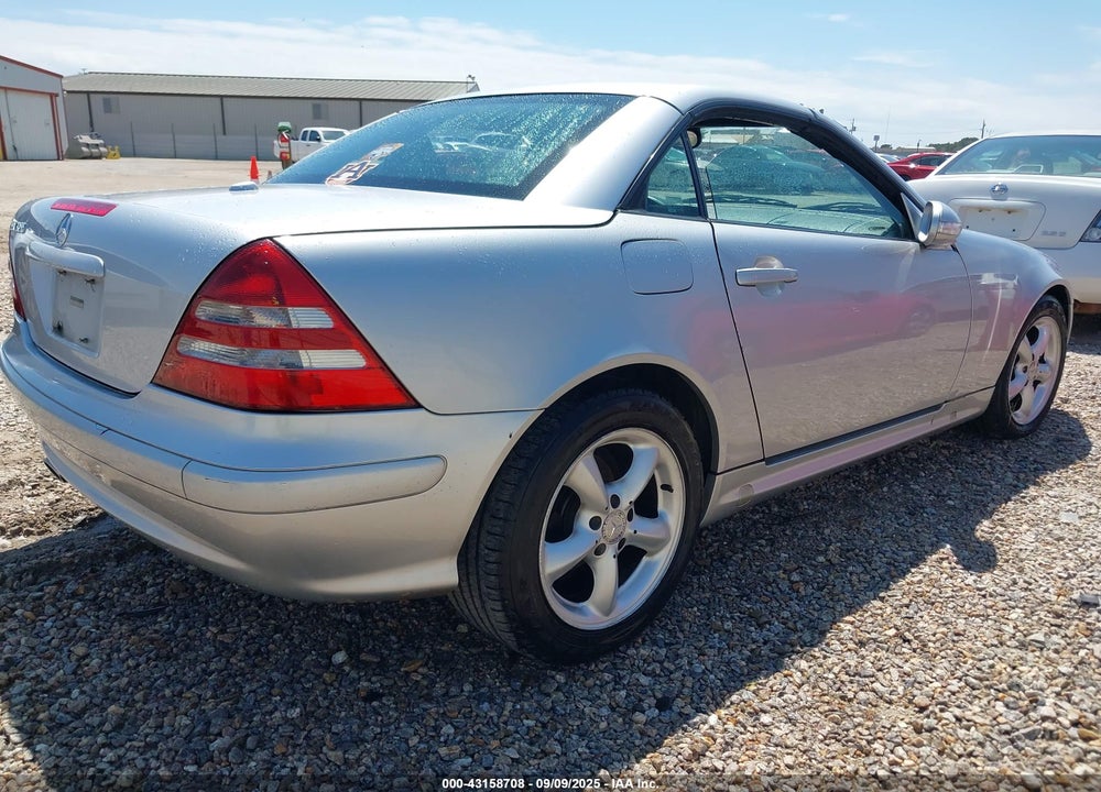 2001 MERCEDES-BENZ SLK 320 VIN: WDBKK65F01F196487
