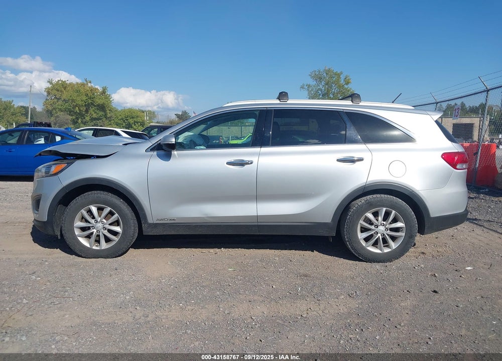 2017 KIA SORENTO VIN: 5XYPGDA56HG313104