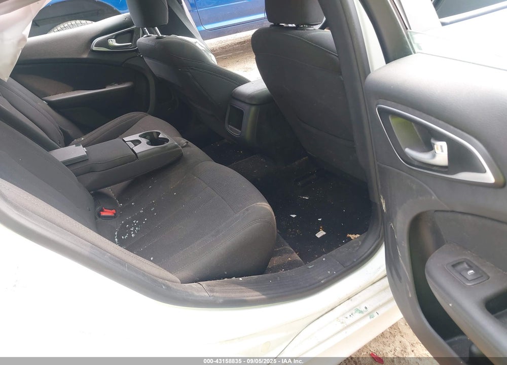 2016 CHRYSLER 200 VIN: 1C3CCCAG0GN157966