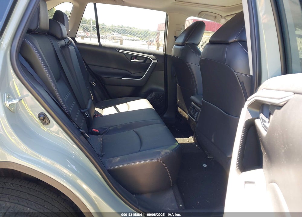 2021 TOYOTA RAV4 XLE PREMIUM VIN: 2T3A1RFV1MW158079