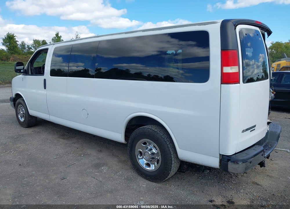 2015 CHEVROLET EXPRESS 3500 LT VIN: 1GAZG1FF1F1176880