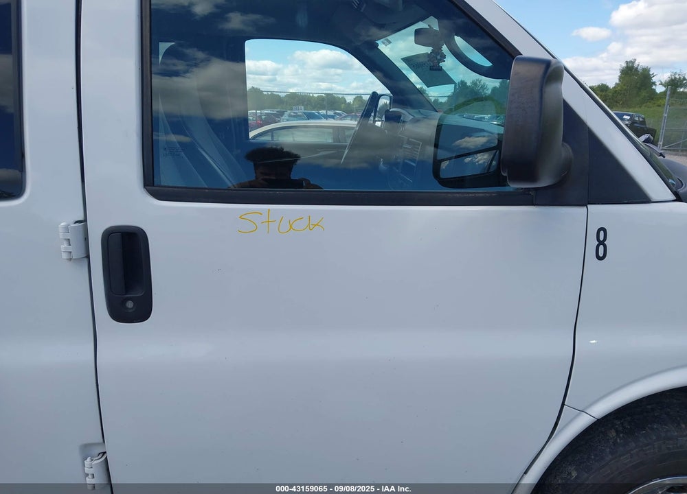 2015 CHEVROLET EXPRESS 3500 LT VIN: 1GAZG1FF1F1176880