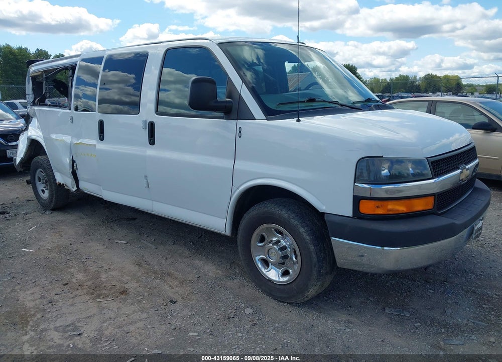 2015 CHEVROLET EXPRESS 3500 LT VIN: 1GAZG1FF1F1176880