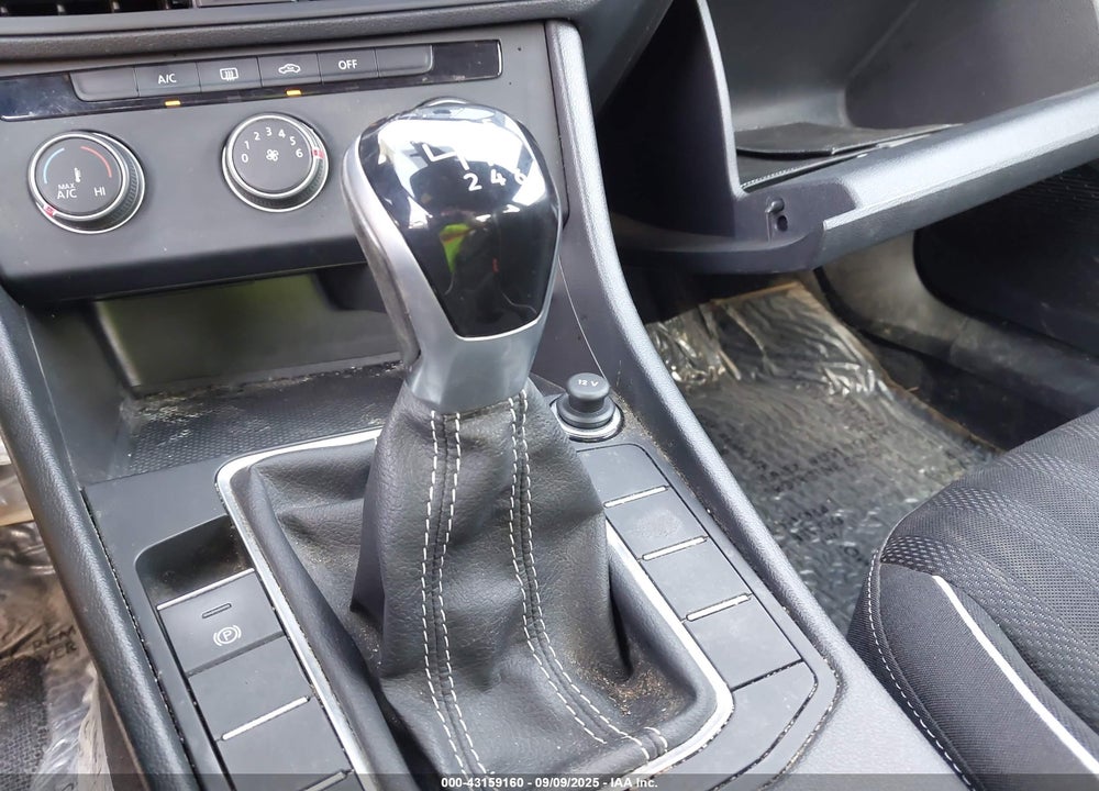 2023 VOLKSWAGEN JETTA VIN: 3VWAM7BU8PM016307