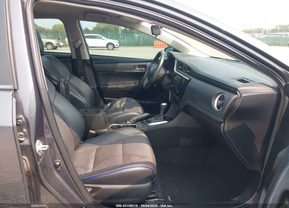 2017 TOYOTA COROLLA SE VIN: 5YFBURHE1HP676914