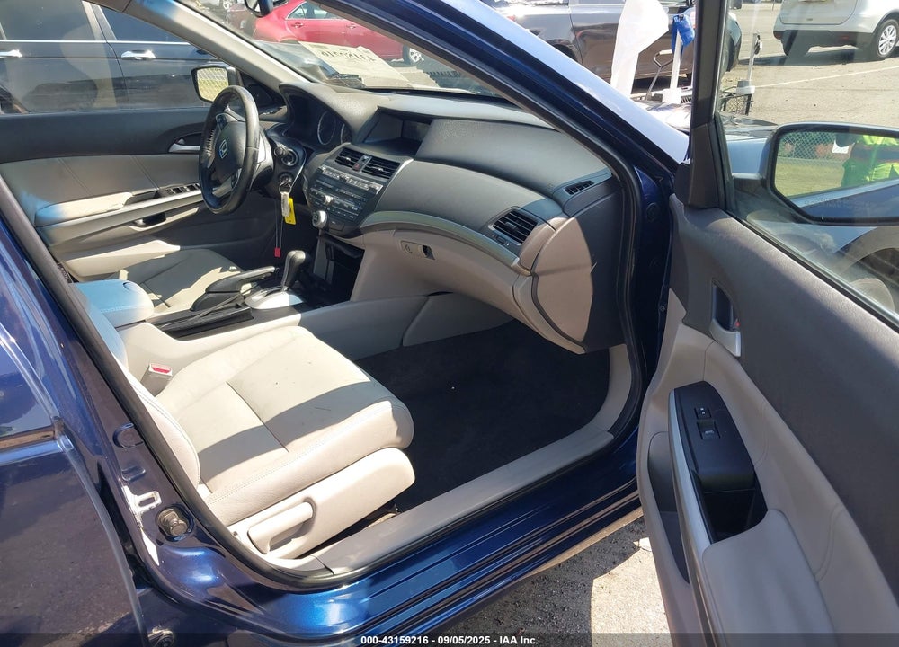 2010 HONDA ACCORD 2.4 EX-L VIN: 1HGCP2F85AA099915