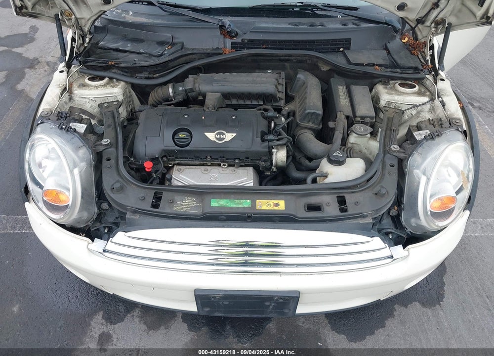 2010 MINI COOPER VIN: WMWMF3C54ATZ62663
