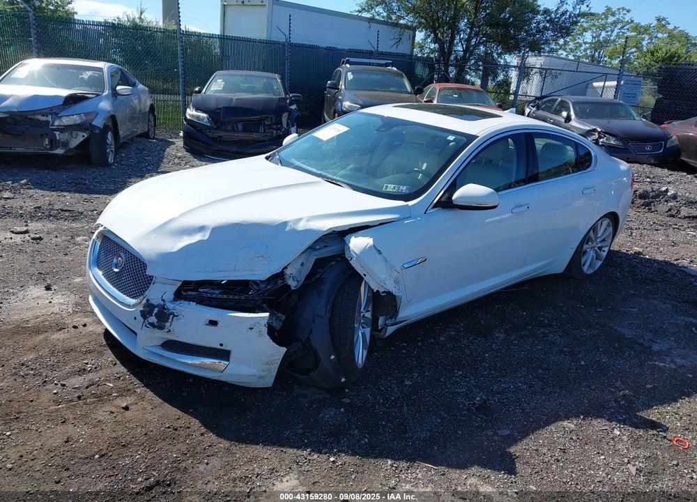 2014 JAGUAR XF VIN: SAJWJ0EF6E8U20442