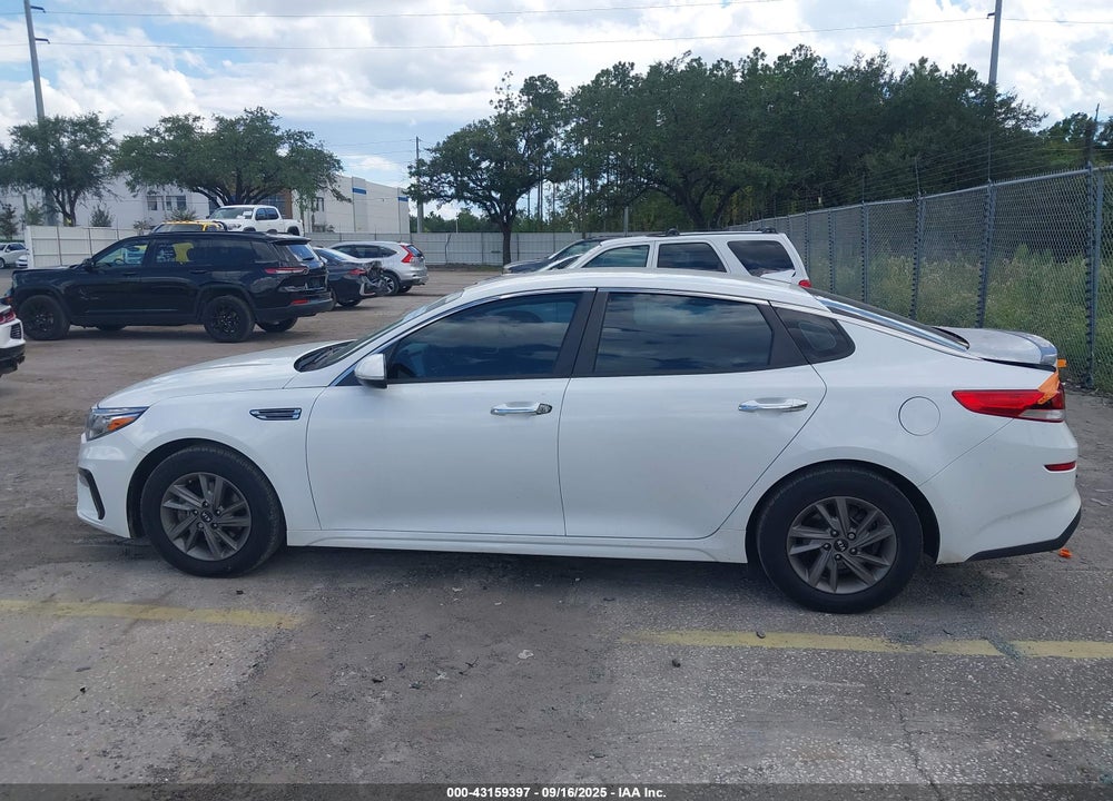 2020 KIA OPTIMA VIN: 5XXGT4L34LG431916