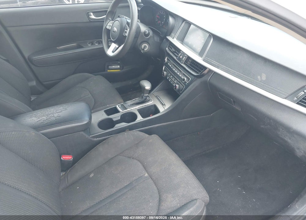 2020 KIA OPTIMA VIN: 5XXGT4L34LG431916