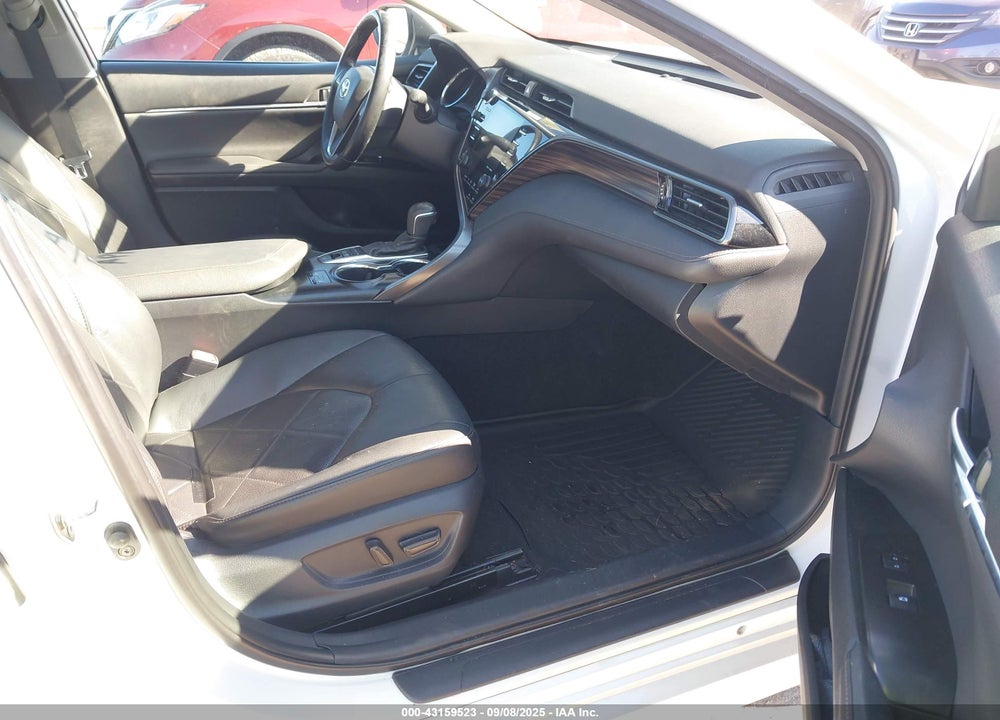 2019 TOYOTA CAMRY HYBRID XLE VIN: 4T1B21HK7KU519262