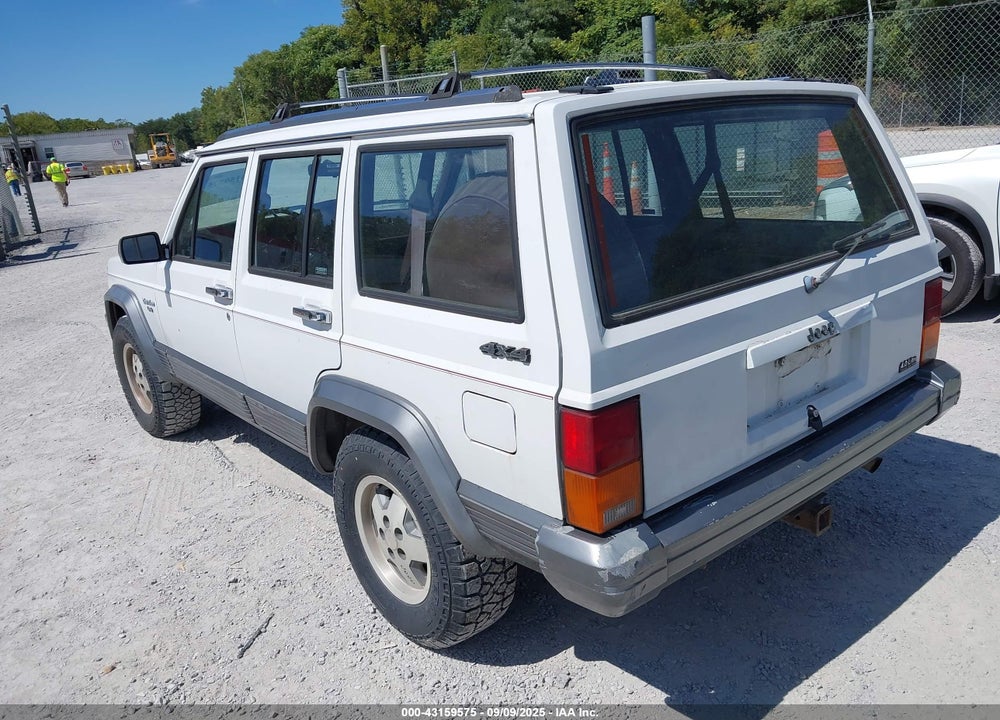 1992 JEEP CHEROKEE LAREDO VIN: 1J4FJ58S8NL245994