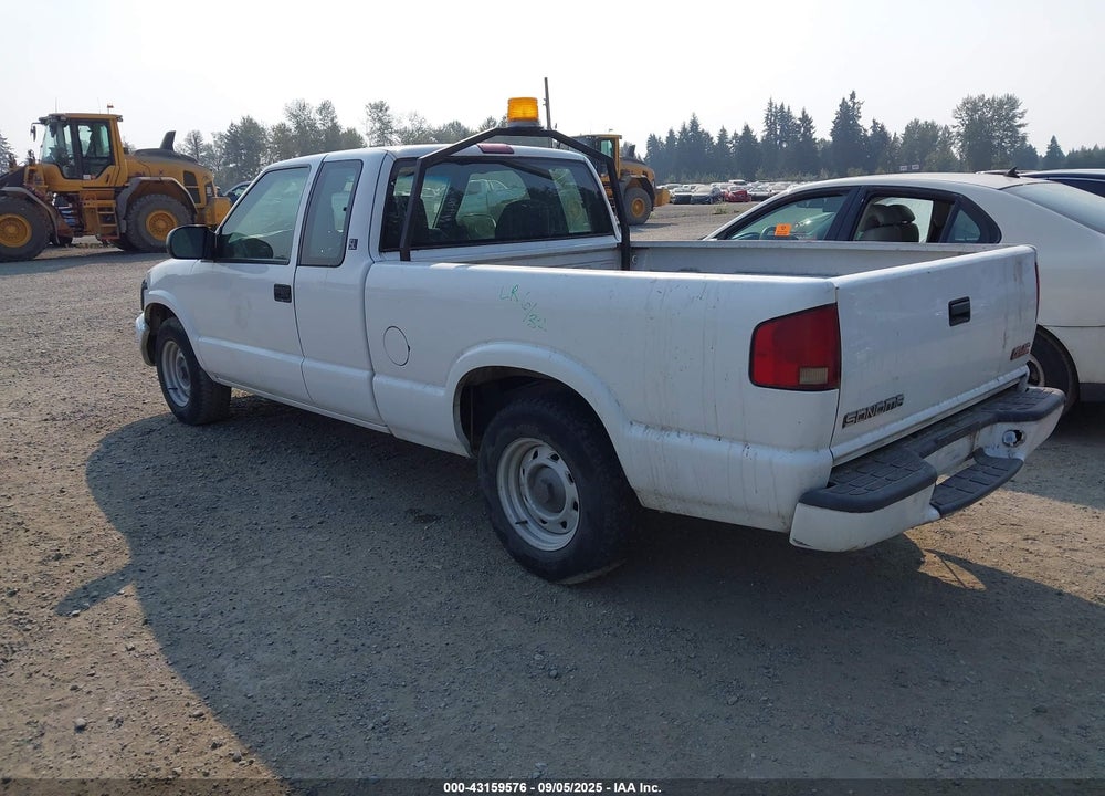 2002 GMC SONOMA SL VIN: 1GTCS19W928184881