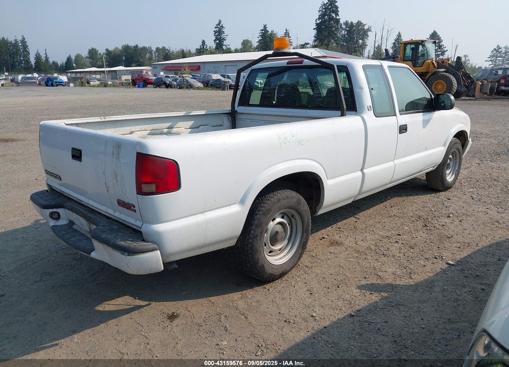 2002 GMC SONOMA SL VIN: 1GTCS19W928184881