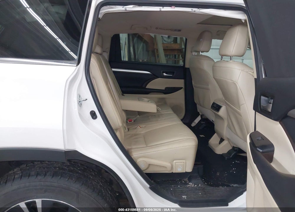 2016 TOYOTA HIGHLANDER XLE V6 VIN: 5TDJKRFH5GS349128