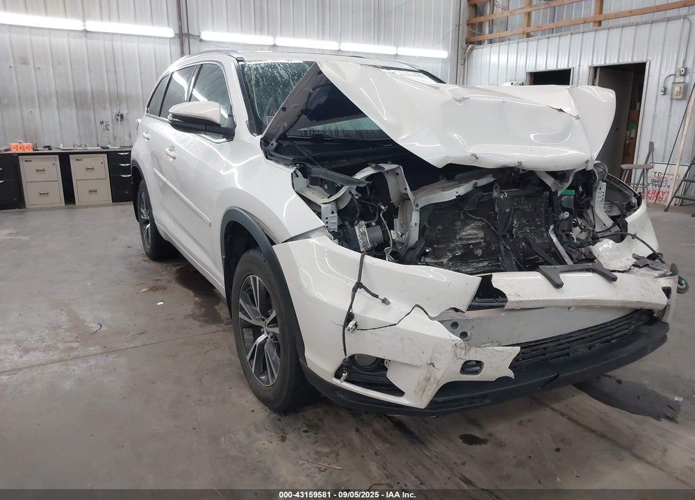 2016 TOYOTA HIGHLANDER XLE V6 VIN: 5TDJKRFH5GS349128