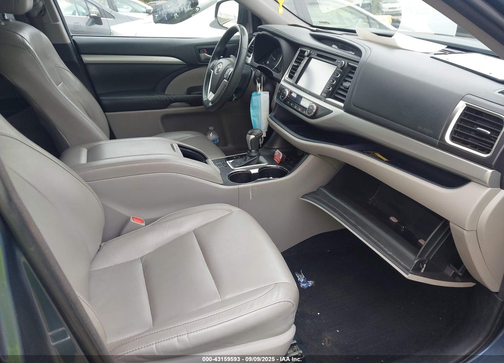 2016 TOYOTA HIGHLANDER XLE V6 VIN: 5TDJKRFH6GS233629