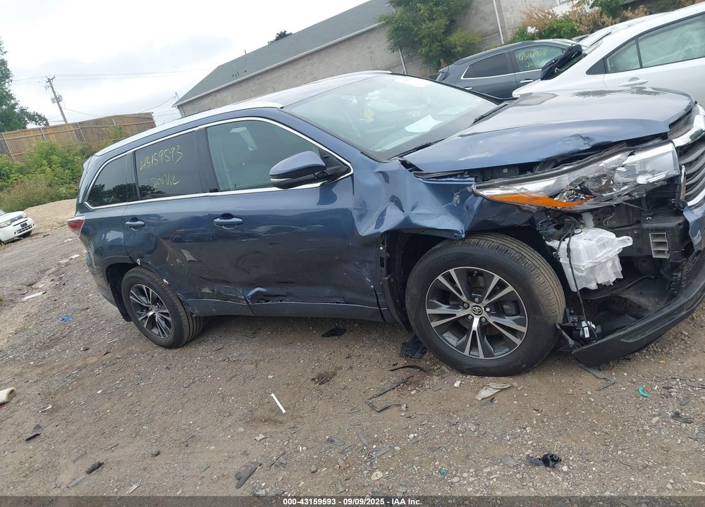 2016 TOYOTA HIGHLANDER XLE V6 VIN: 5TDJKRFH6GS233629