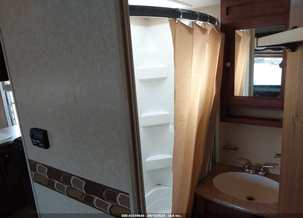 2012 ROCKWOOD SIGNATURE ULTRA LITE 8317SS TRAVEL TRAILER VIN: 4X4TRLH26C1839797