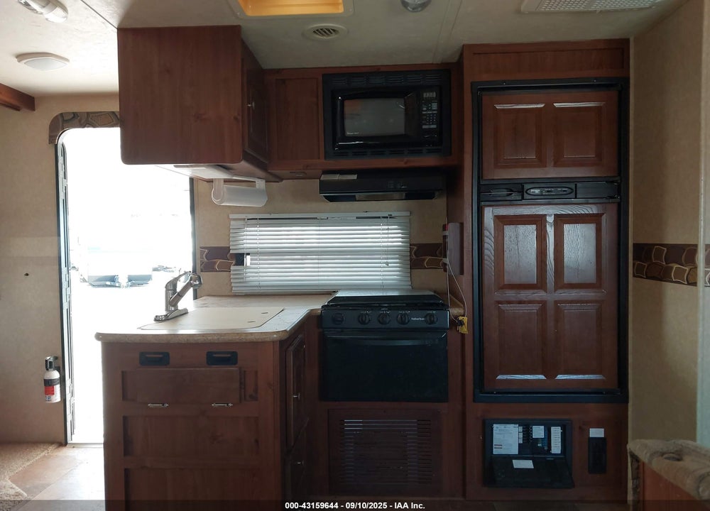 2012 ROCKWOOD SIGNATURE ULTRA LITE 8317SS TRAVEL TRAILER VIN: 4X4TRLH26C1839797