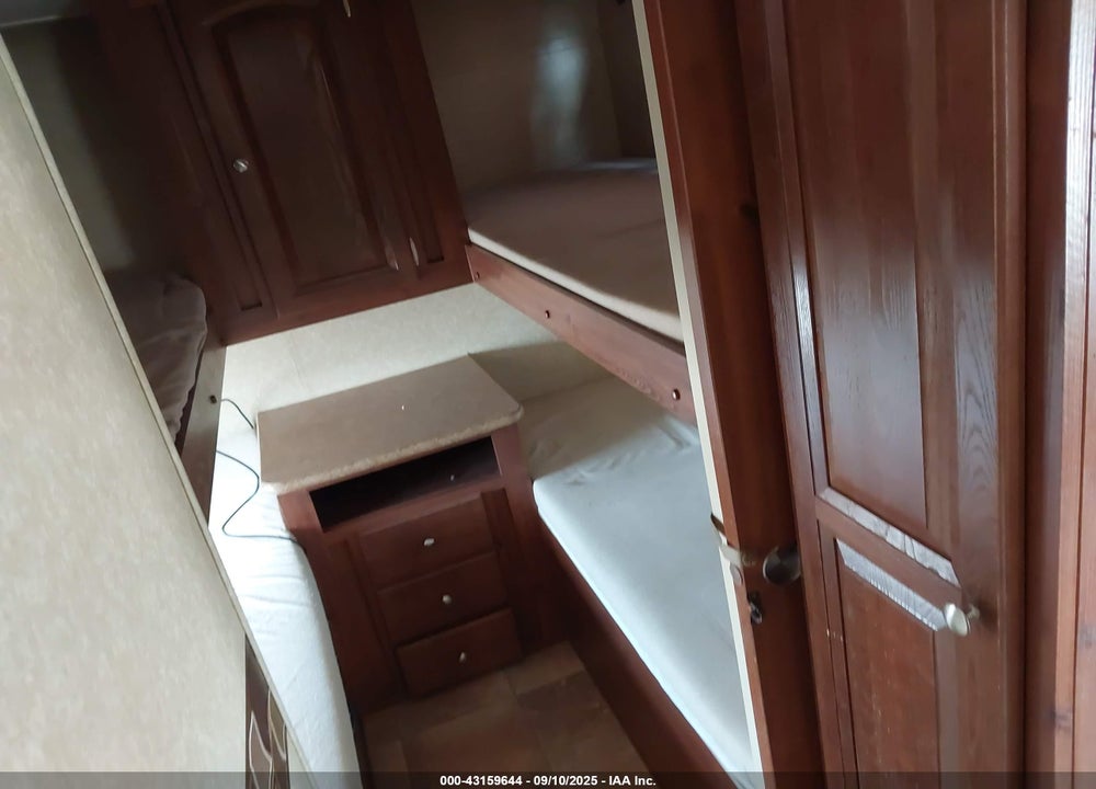 2012 ROCKWOOD SIGNATURE ULTRA LITE 8317SS TRAVEL TRAILER VIN: 4X4TRLH26C1839797