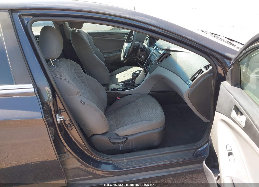 2013 HYUNDAI SONATA VIN: 5NPEB4AC4DH758951
