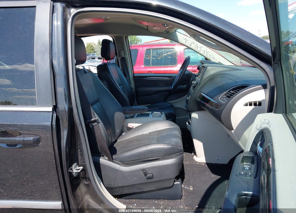 2012 CHRYSLER TOWN & COUNTRY VIN: 2C4RC1BG3CR188988