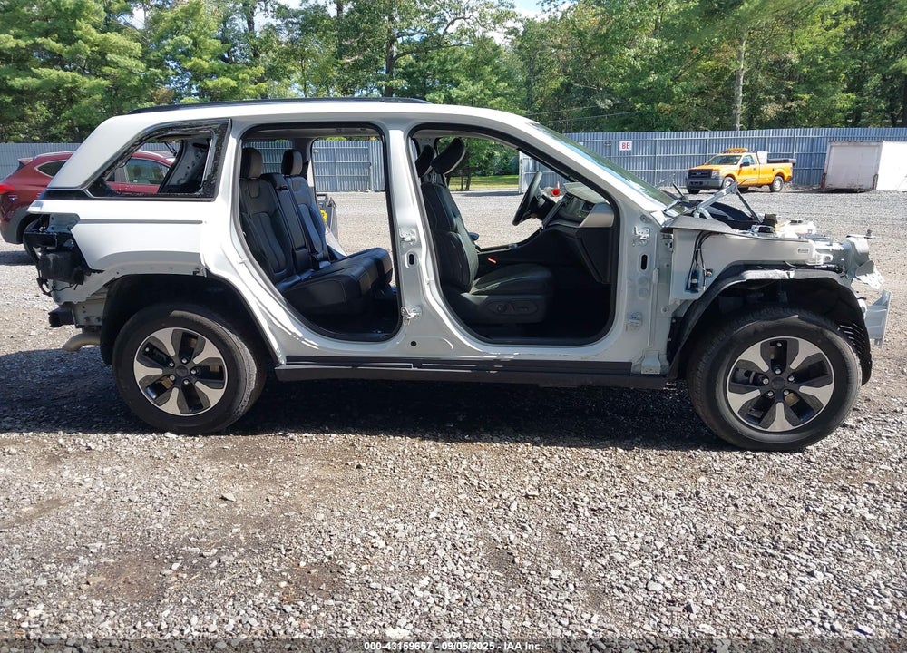 2022 JEEP GRAND CHER VIN: 1C4RJYB65N8762026
