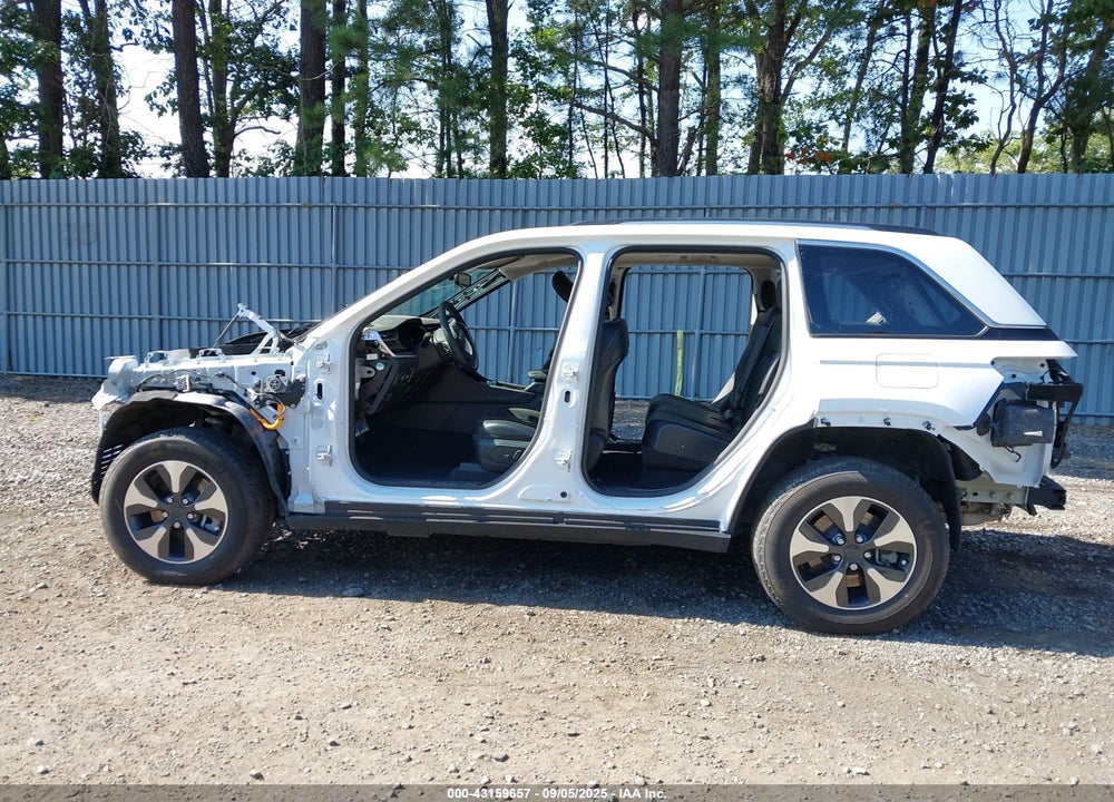 2022 JEEP GRAND CHER VIN: 1C4RJYB65N8762026