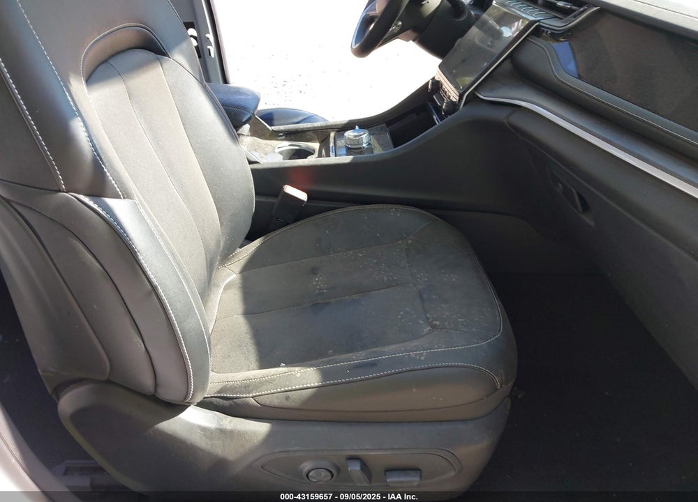 2022 JEEP GRAND CHER VIN: 1C4RJYB65N8762026