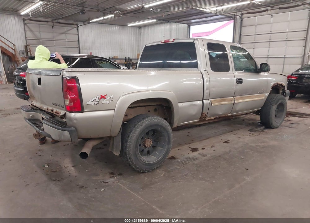 2003 CHEVROLET SILVERADO 2500HD LS VIN: 1GCHK29193E117684