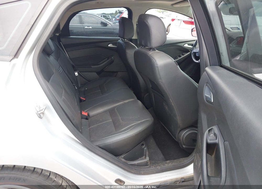 2015 FORD FOCUS VIN: 1FADP3K2XFL304138