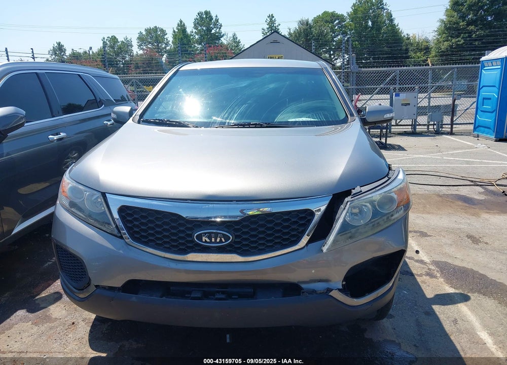2011 KIA SORENTO LX VIN: 5XYKTCA12BG064983