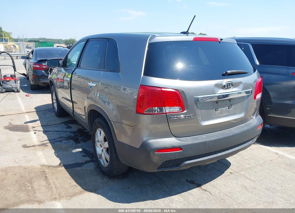 2011 KIA SORENTO LX VIN: 5XYKTCA12BG064983