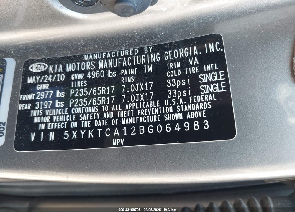 2011 KIA SORENTO LX VIN: 5XYKTCA12BG064983
