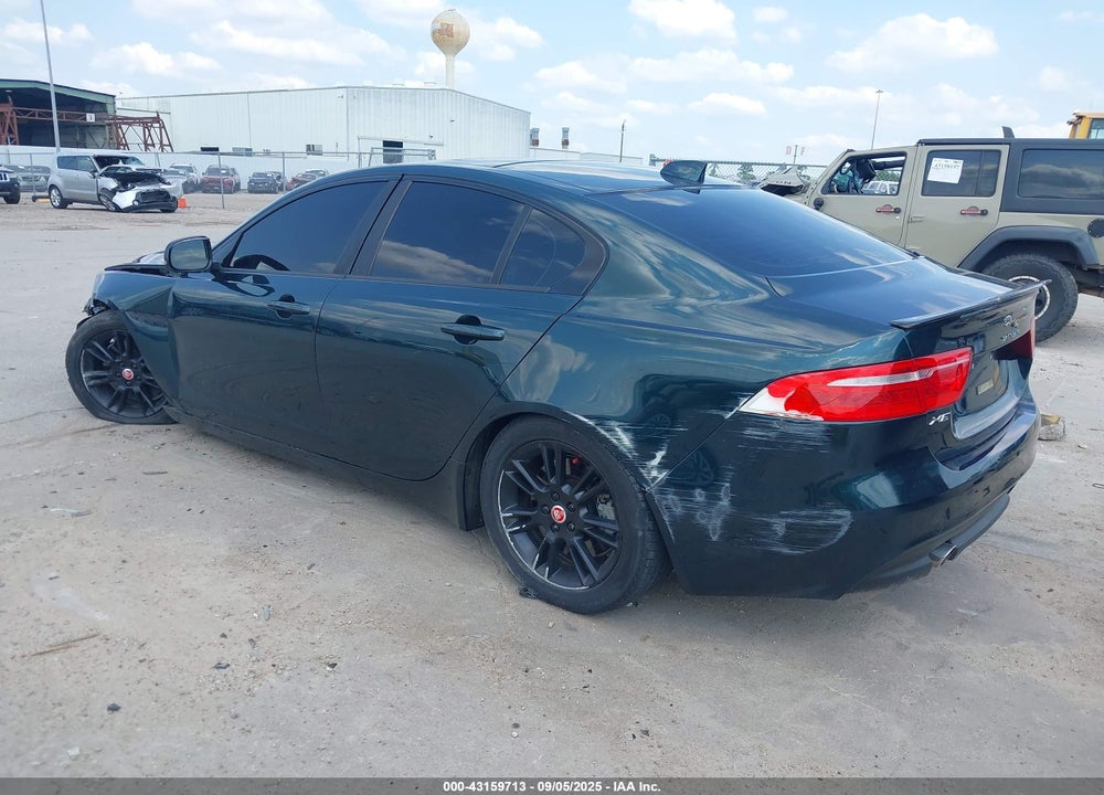 2017 JAGUAR XE VIN: SAJAD4BG7HA975094