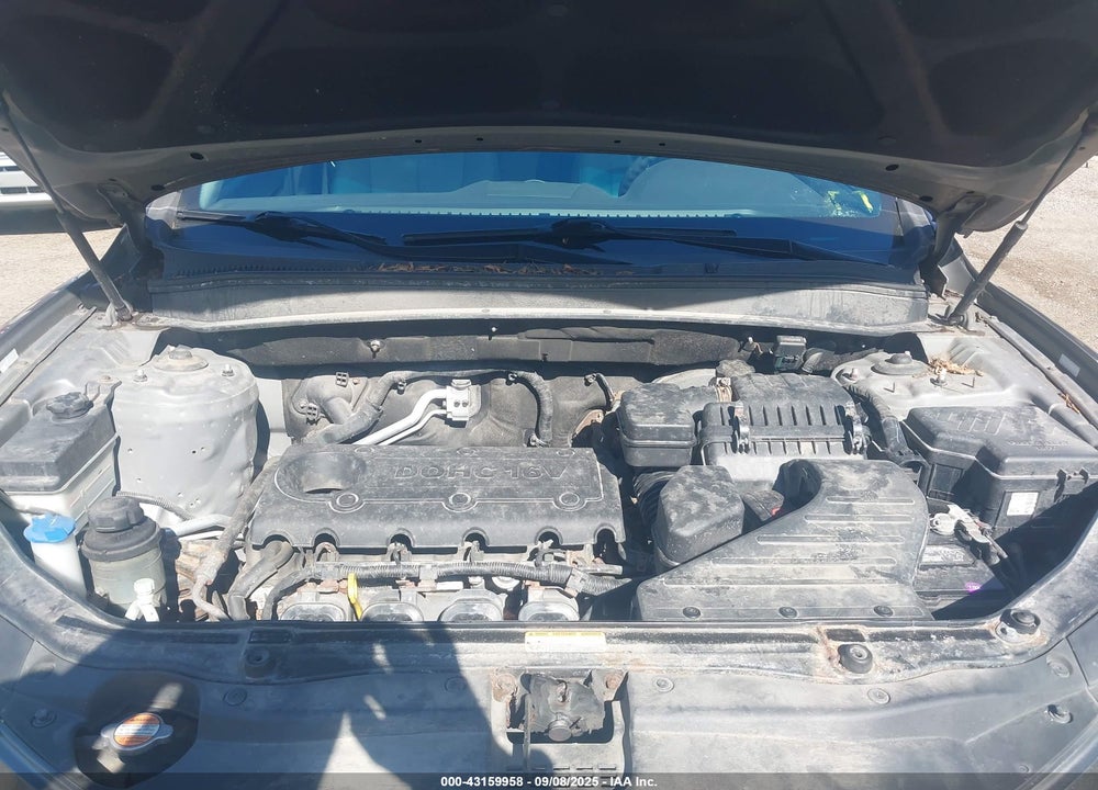 2012 HYUNDAI SANTA FE GLS VIN: 5XYZGDAB2CG117524