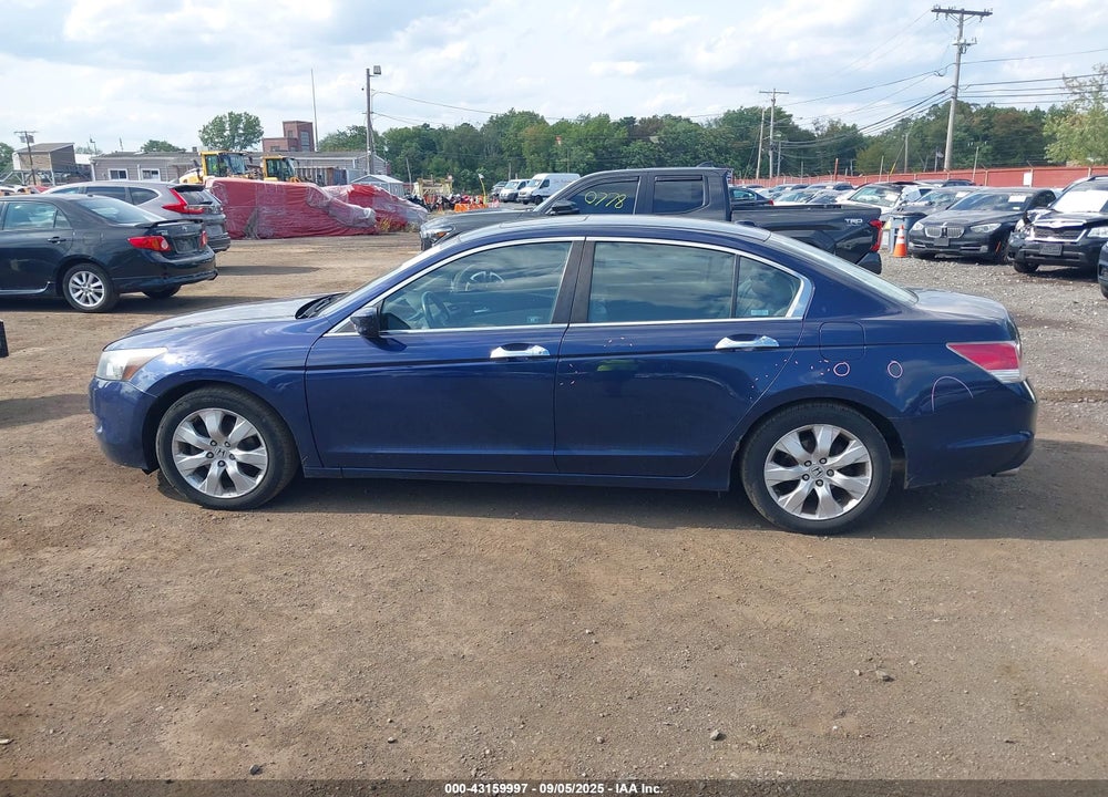 2009 HONDA ACCORD VIN: 1HGCP36839A022008