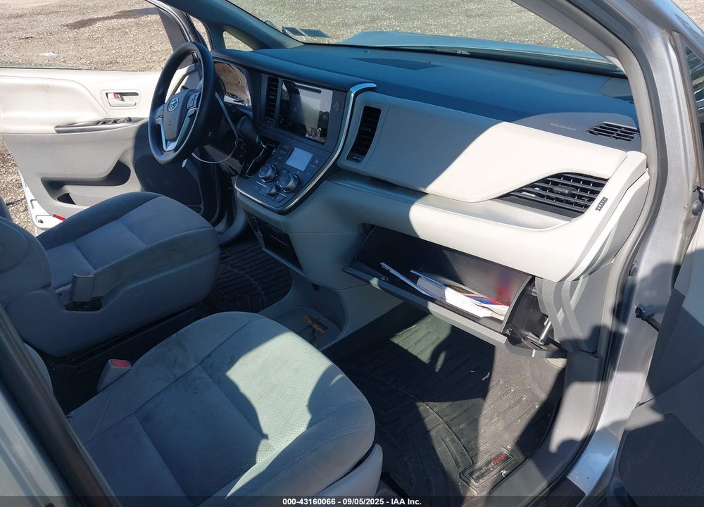 2016 TOYOTA SIENNA L 7 PASSENGER VIN: 5TDZK3DCXGS726592