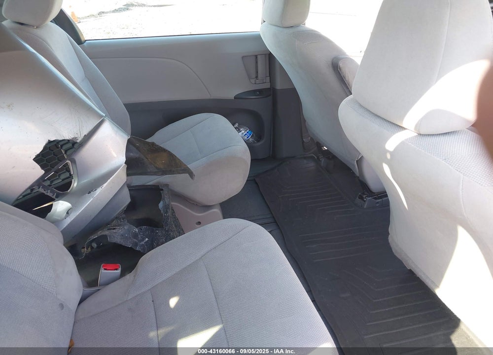 2016 TOYOTA SIENNA L 7 PASSENGER VIN: 5TDZK3DCXGS726592