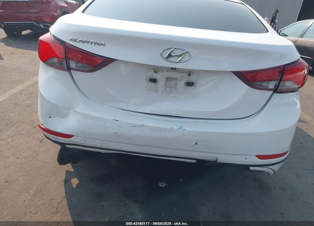 2016 HYUNDAI ELANTRA VIN: 5NPDH4AE9GH703265