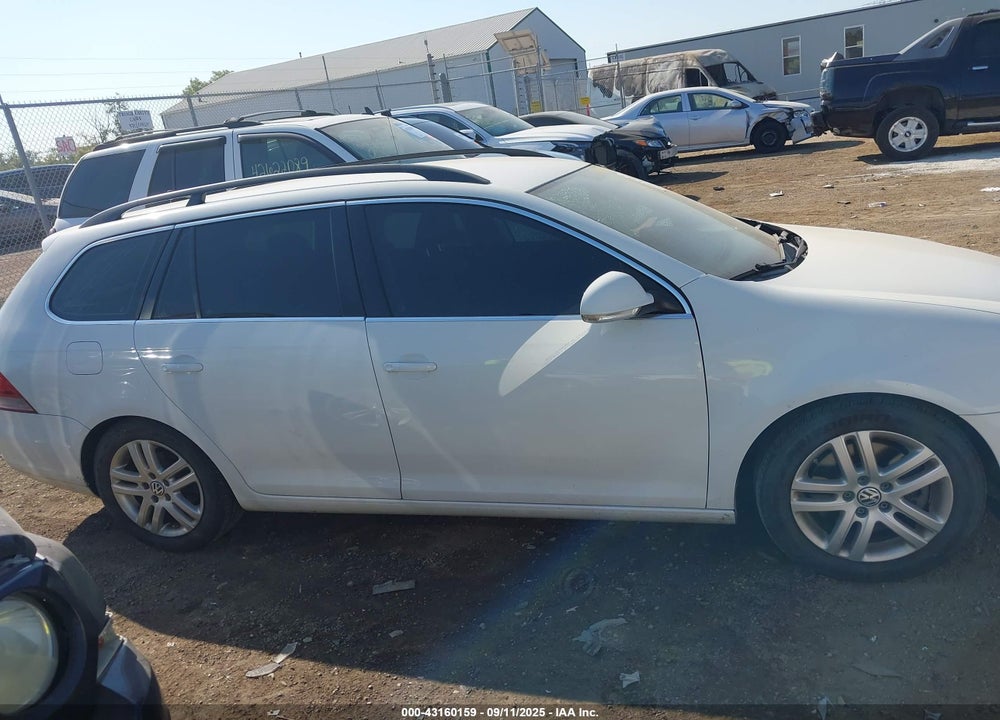 2011 VOLKSWAGEN JETTA SPORTWAGEN 2.0L TDI VIN: 3VWPL7AJ8BM604964