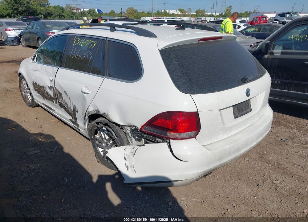 2011 VOLKSWAGEN JETTA SPORTWAGEN 2.0L TDI VIN: 3VWPL7AJ8BM604964