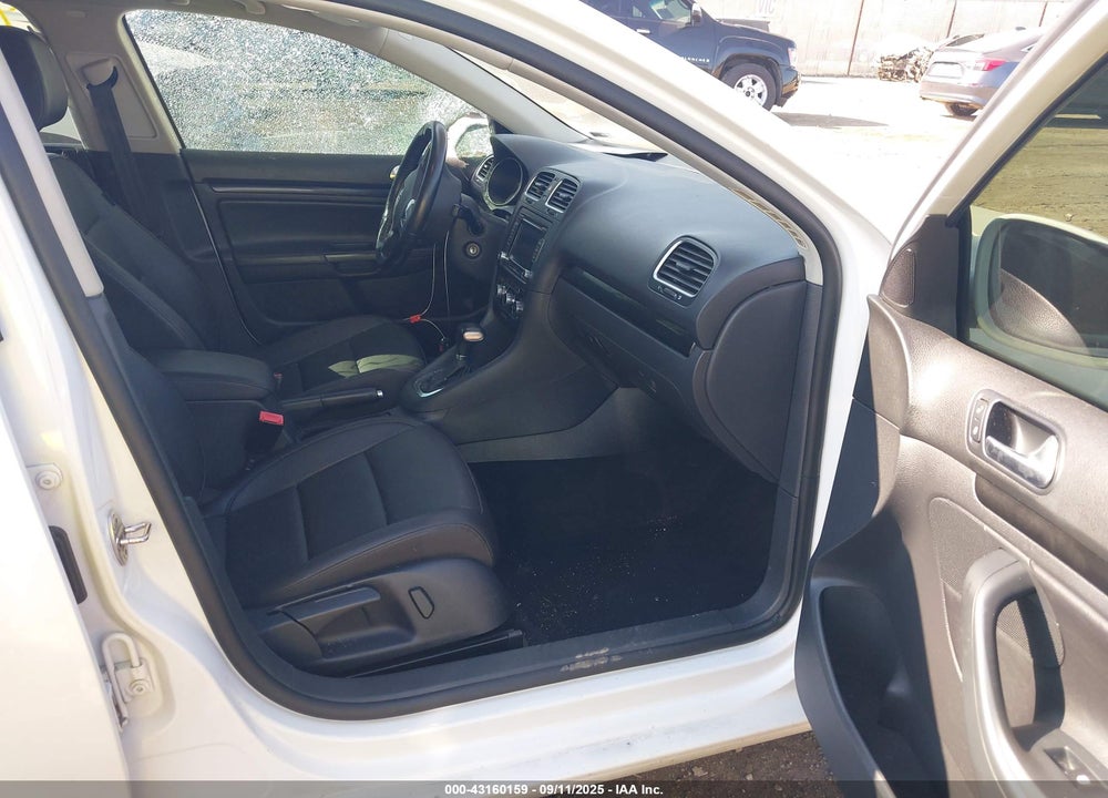 2011 VOLKSWAGEN JETTA SPORTWAGEN 2.0L TDI VIN: 3VWPL7AJ8BM604964