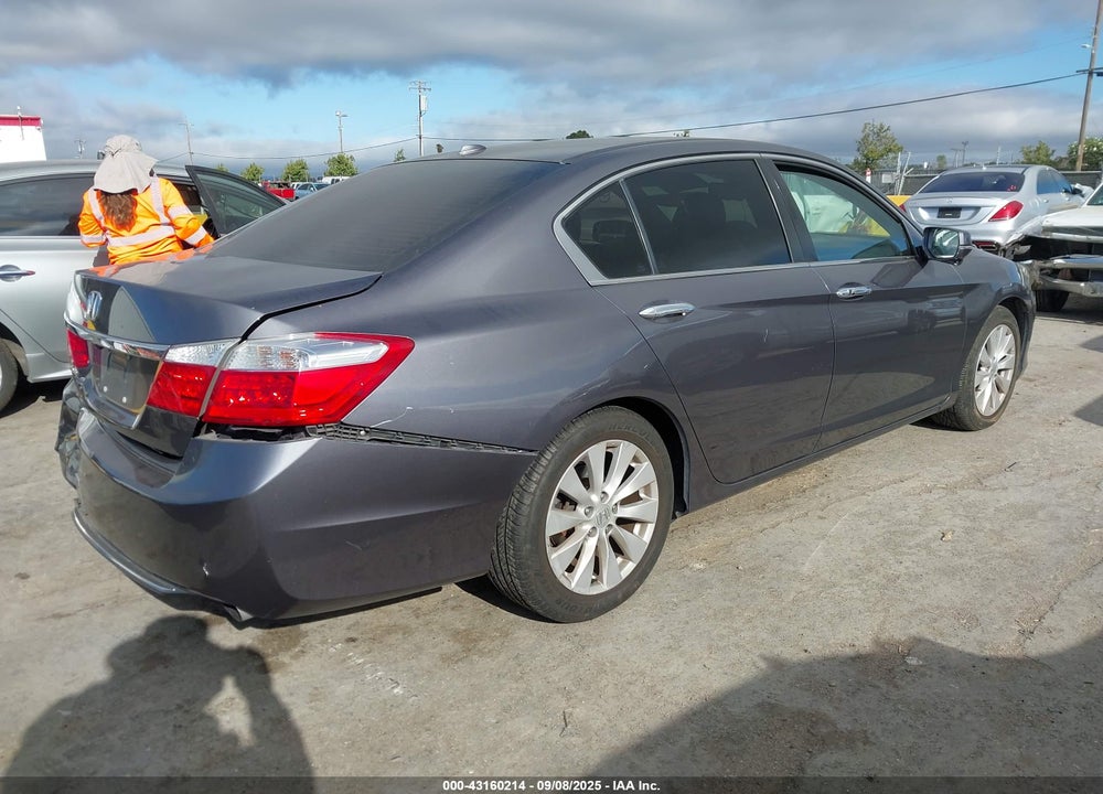 2015 HONDA ACCORD VIN: 1HGCR2F87FA073401